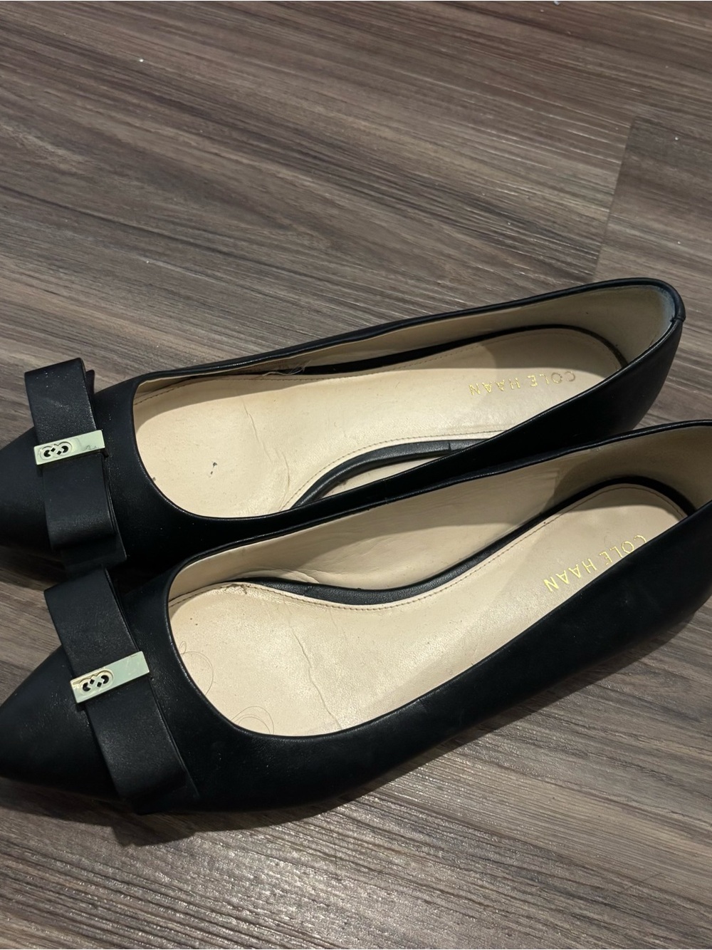 Cole Haan Black Pointed-Toe Bow-Accent Leather Flats